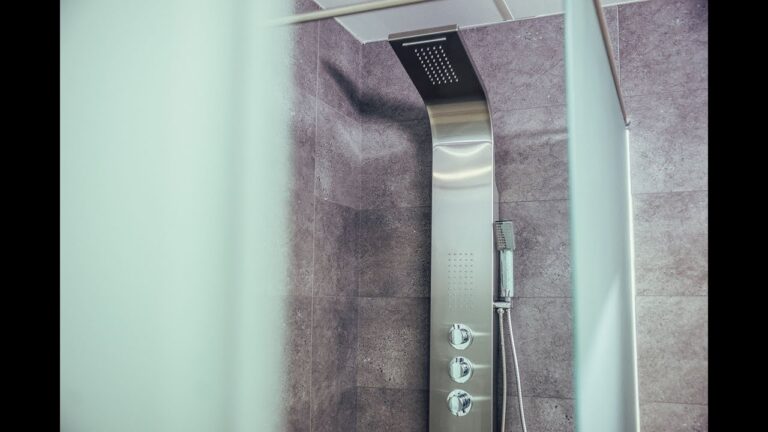 Montaje de Paneles: Claves para Instalar un Jacuzzi Sin Problemas