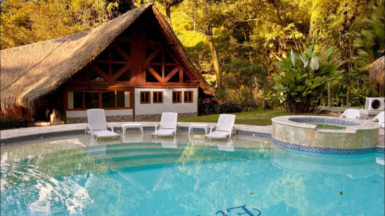 Relajaci&oacute;n al Aire Libre: Disfrutando de la Naturaleza en un Jacuzzi Artesanal