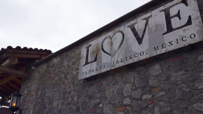 Escapadas Rom&aacute;nticas: Hoteles con Jacuzzi para el Descanso Perfecto
