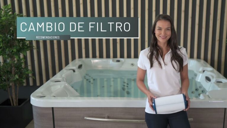 Limpieza Regular del Jacuzzi para un Rendimiento Óptimo