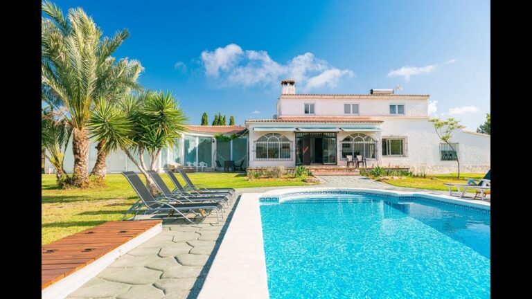 Renovación y Tranquilidad en un Jacuzzi Exterior